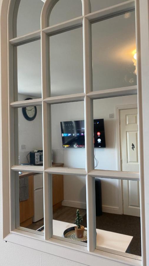 Bv Cosy Studio Eleven At Deighton Huddersfield Appartement Buitenkant foto